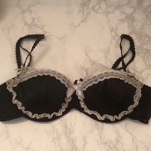 VS black French bra